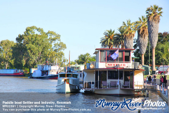 Paddle boat Settler and Industry, Renmark