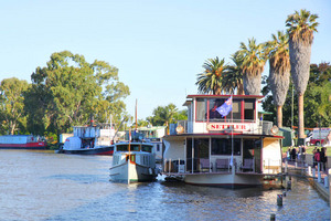 Paddle boat Settler and Industry, Renmark