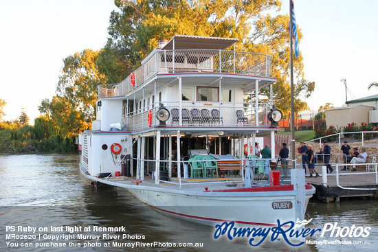 PS Ruby on last light at Renmark