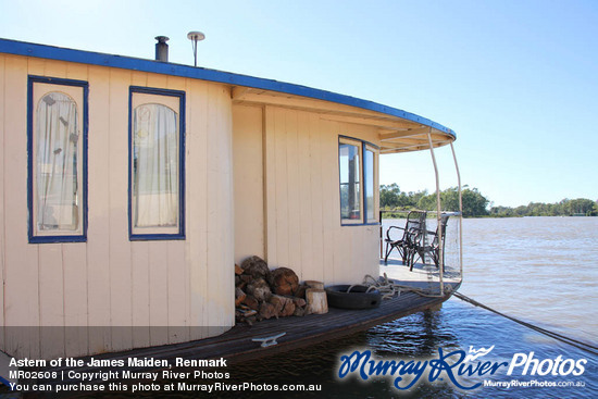 Astern of the James Maiden, Renmark