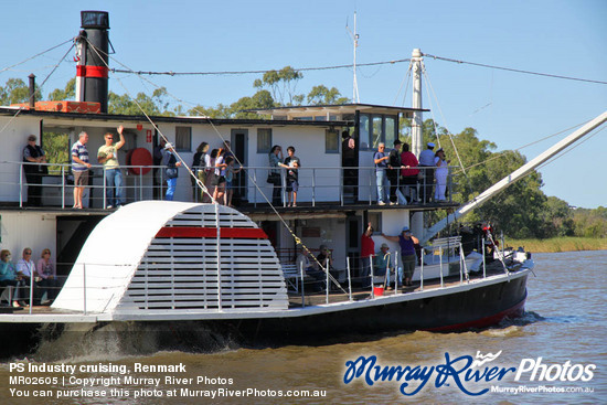 PS Industry cruising, Renmark