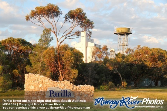 Parilla town entrance sign and silos, South Australia