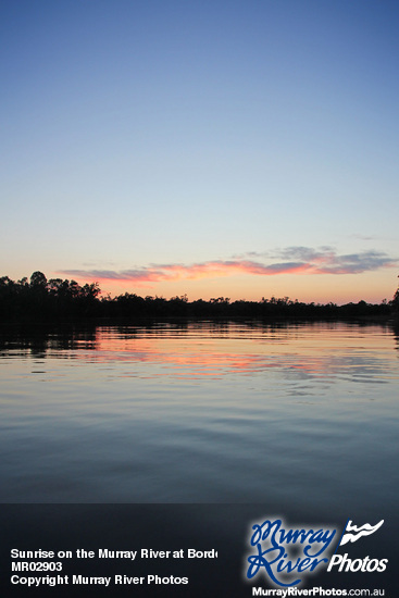 Sunrise on the Murray River at Border Cliffs