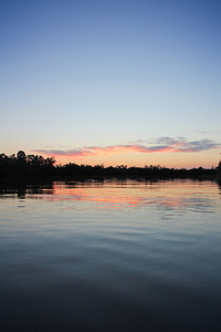 Sunrise on the Murray River at Border Cliffs