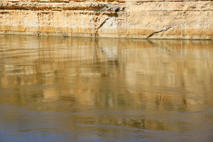 Swirling river near cliffs at Brenda Park, Murray River