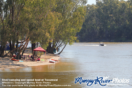 River camping and speed boat at Tocumwal