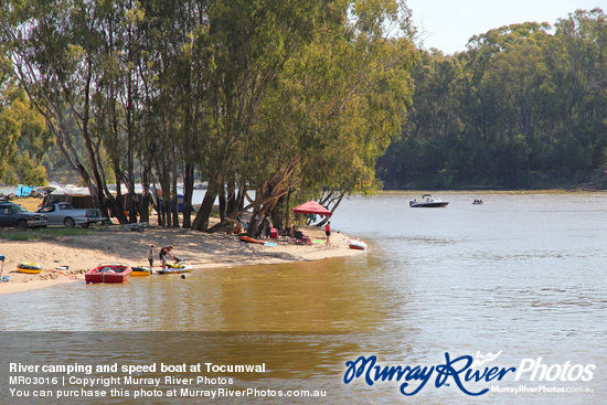 River camping and speed boat at Tocumwal