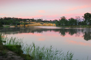 Holder Bend on sunrise, Waikerie