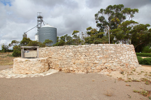 Polly's Well, Peake