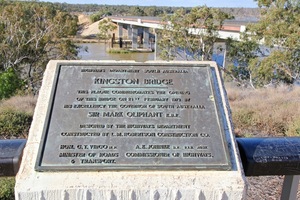 Kingston Bridge Plaque, Riverland