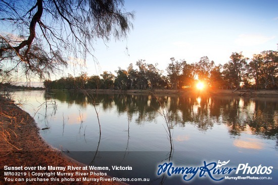 Sunset over the Murray River at Wemen, Victoria