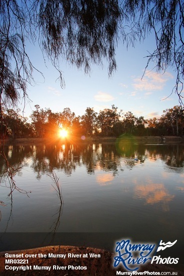 Sunset over the Murray River at Wemen, Victoria