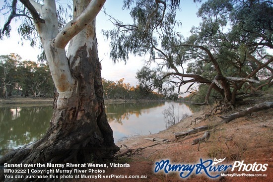 Sunset over the Murray River at Wemen, Victoria