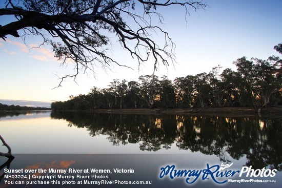 Sunset over the Murray River at Wemen, Victoria