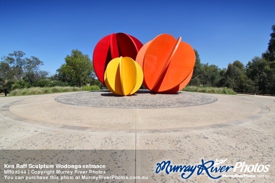Ken Raff Sculpture Wodonga entrance