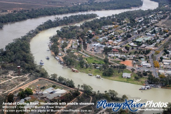 Aerial of Darling River, Wentworth with paddle steamers