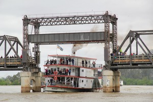 PS Marion at Abbotsford Bridge, Curlwaa