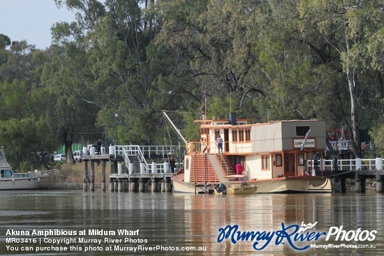 Akuna Amphibious at Mildura Wharf