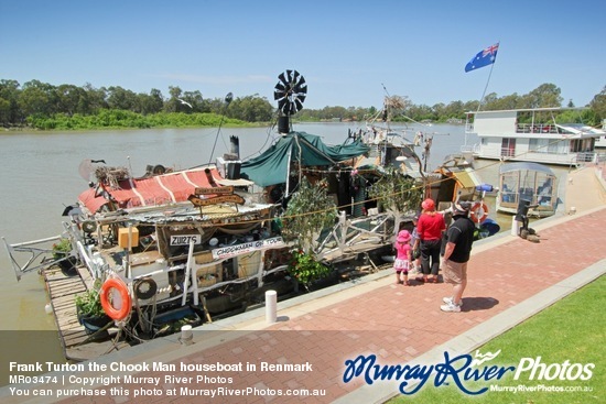 Frank Turton the Chook Man houseboat in Renmark