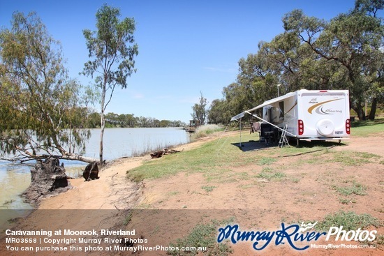 Caravanning at Moorook, Riverland