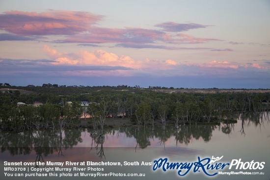 Sunset over the Murray River at Blanchetown, South Australia