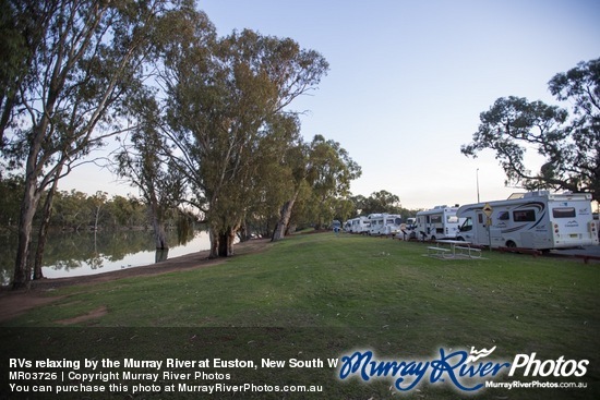 RVs relaxing by the Murray River at Euston, New South Wales