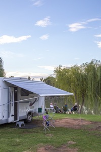 RV's enjoying the Murray River at the Robinvale Caravan Park, Victoria