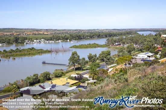 Lookout over the Murray River at Mannum, South Australia