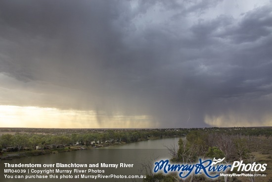 Thunderstorm over Blanchtown and Murray River