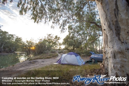 Camping at sunrise on the Darling River, NSW