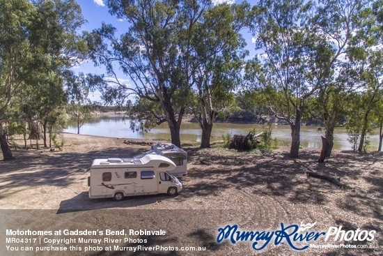 Motorhomes at Gadsden's Bend, Robinvale