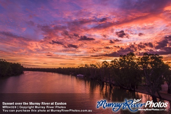 Sunset over the Murray River at Euston