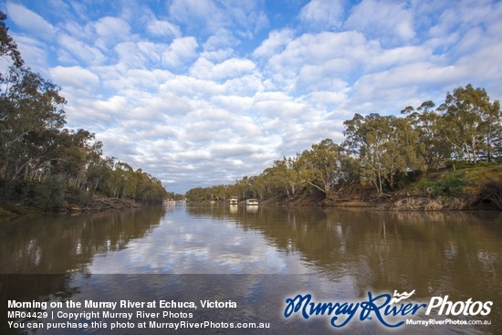 Morning on the Murray River at Echuca, Victoria