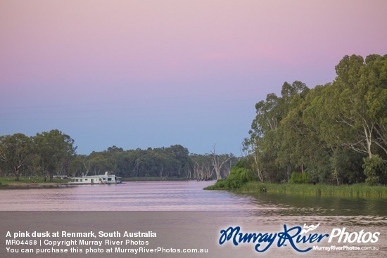 A pink dusk at Renmark, South Australia